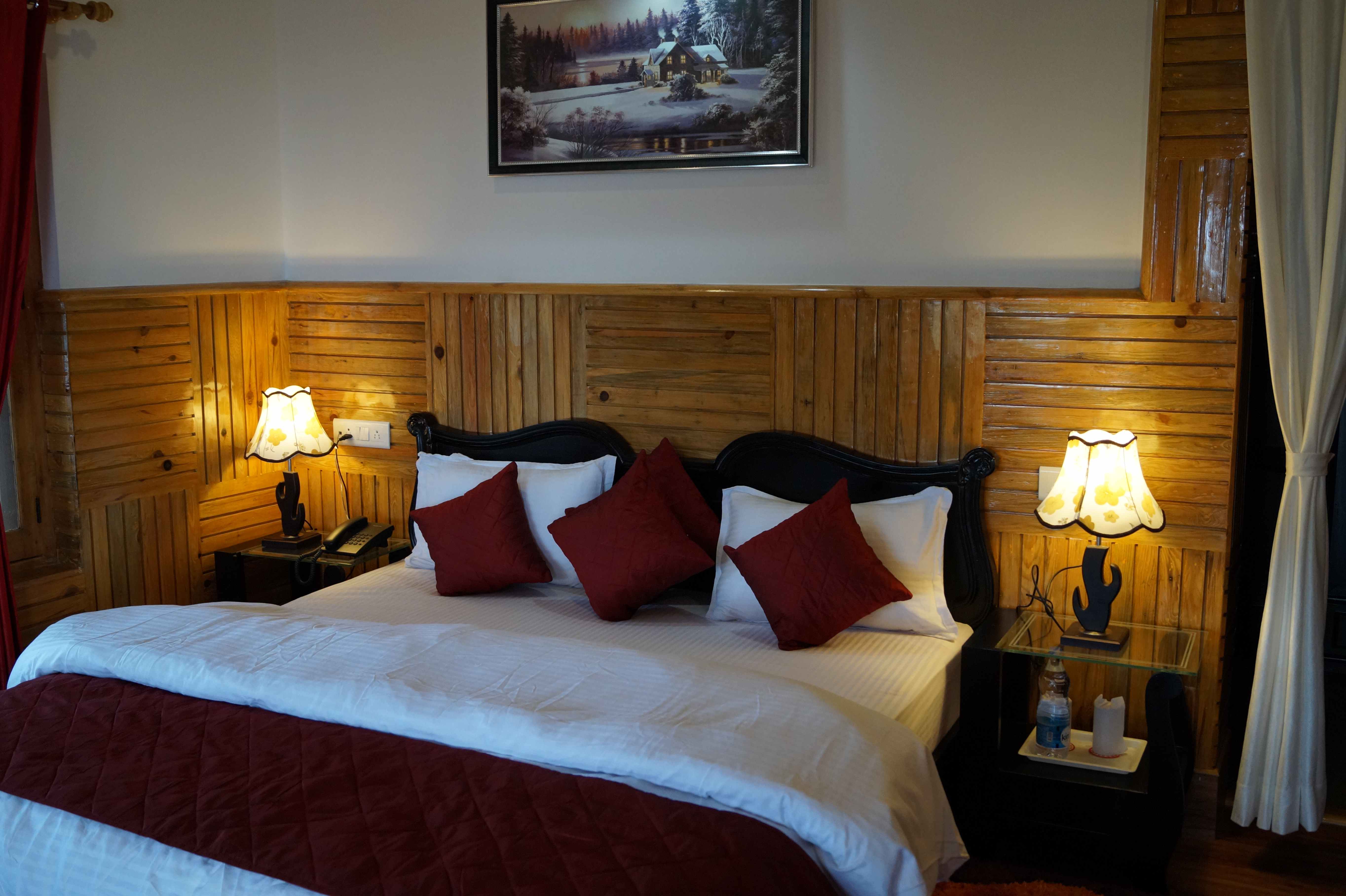 Super Deluxe (6000 INR)